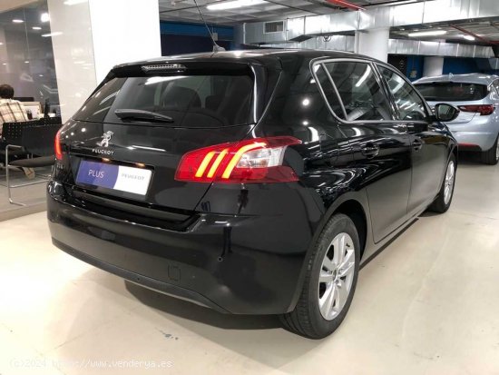 PEUGEOT TURISMOS 308  STYLE 1.6 BLUE HDI 120CV - Madrid