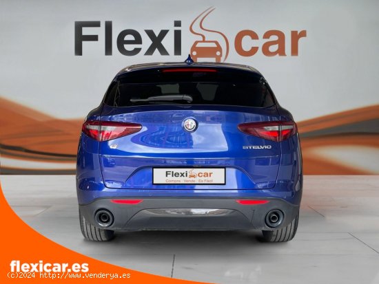 Alfa Romeo Stelvio 2.2 Diesel 140kW (190cv) SPRINT AWD - Sant Just Desvern