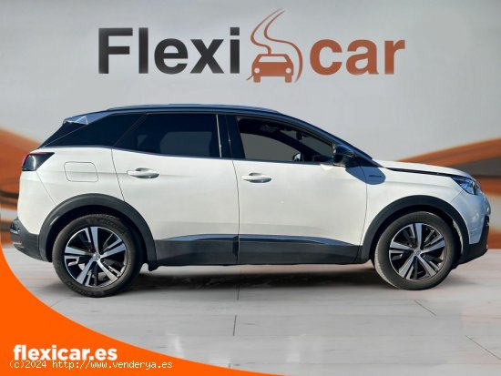 Peugeot 3008 1.2 PURETECH 96KW (130CV) GT LINE S&S - Pamplona