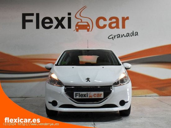 Peugeot 208 5P ACTIVE 1.2 VTi 82 - Granada