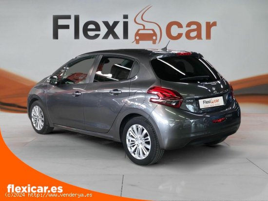 Peugeot 208 5P Signature 1.2L PureTech 60KW (82CV) - Granollers