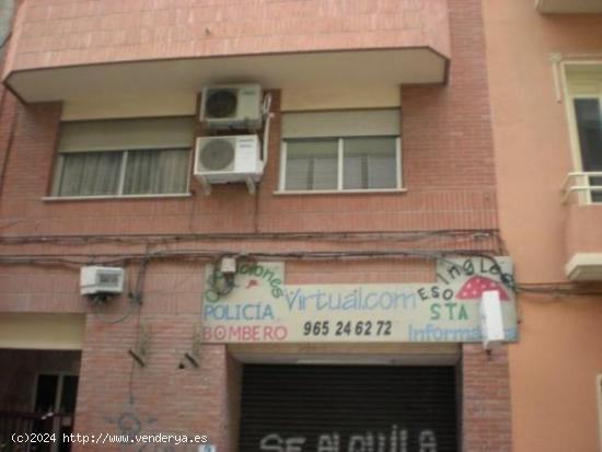 SE VENDE Local en  Crevillente, Bajo, 03012, Alicante - ALICANTE