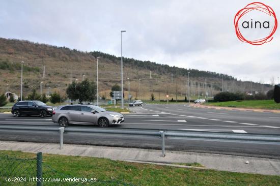 JUNTO A PA-30 RONDA NORTE DE PAMPLONA, SE ALQUILA PARCELA COMERCIAL O INDUSTRIAL - NAVARRA