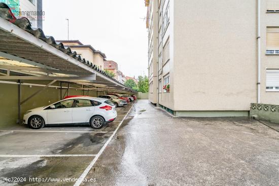 Piso en la zona de Puetochico con ascensor plaza de parking y trastero - CANTABRIA