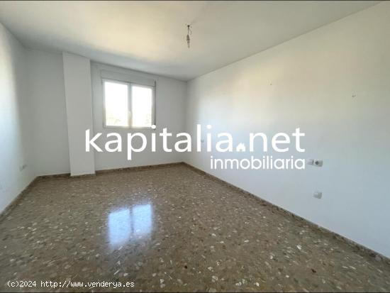 Piso a la venta en L'Alcudia de Crespins - VALENCIA