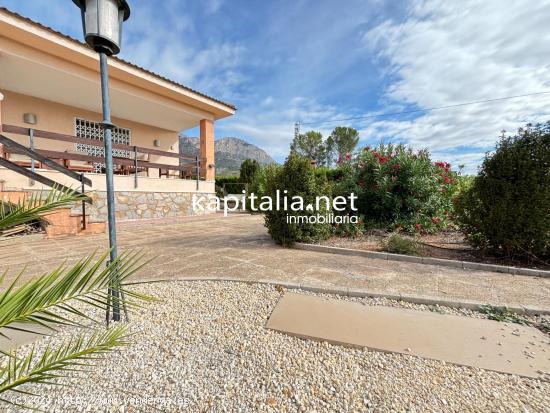 Chalet reformado en Gaianes - ALICANTE