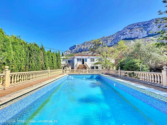 Impresionante Villa en Denia con vistas al mar y al Castillo - ALICANTE