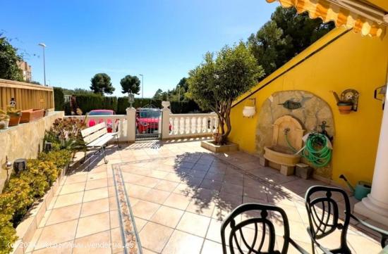 VIVE FRENTE AL MAR EN UN OASIS DE PAZ EN UNA CALA DE CALPE - ALICANTE