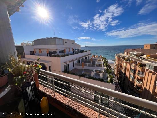 ¡ÁTICO EN SEGUNDA LINEA DE PLAYA, Y CON VISTAS 360º A MAR Y MONTAÑA! - ALICANTE