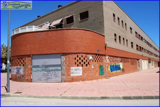 Amplio local comercial en planta baja y sótano con fachada a carretera - MURCIA