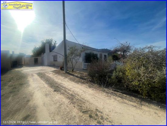 Se Vende estupenda casa con terreno en Orihuela. - ALICANTE