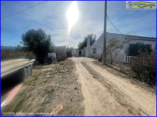 Se Vende estupenda casa con terreno en Orihuela. - ALICANTE