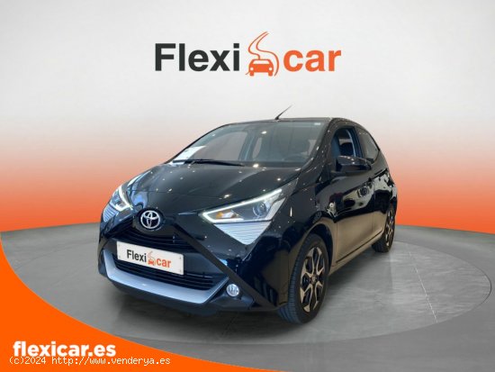 Toyota Aygo 1.0 70 x-play - Vitoria-Gasteiz