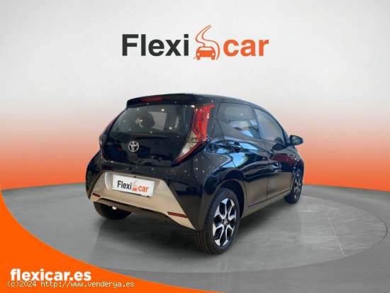 Toyota Aygo 1.0 70 x-play - Vitoria-Gasteiz