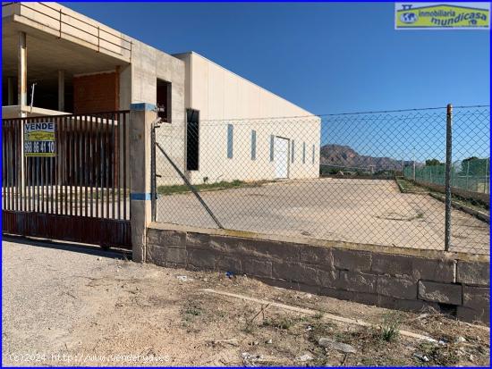 Nave industrial de 2.646 m2 cerca acceso A7 - MURCIA