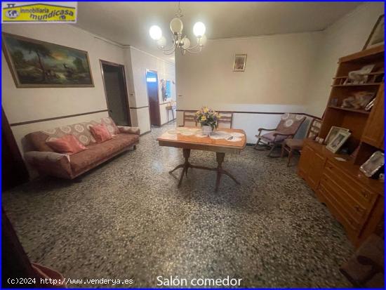 Casa de pueblo en Cobatillas con terraza y parking incluido - MURCIA