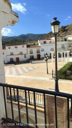  CASA EN PURCHENA ( ALMERÍA ),CON TRES DORMITORIOS. - ALMERIA 