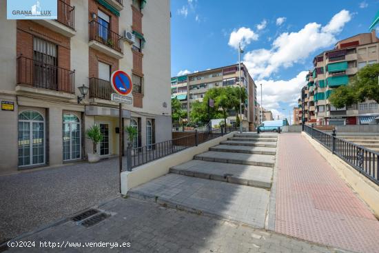  LOCAL COMERCIAL. CAMINO DE RONDA. ROTONDA HELICOPTERO. - GRANADA 