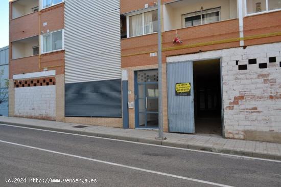 LOCAL EN VENTA EN C/JUAN RAMÓN JIMÉNEZ (MONTESOL) - CACERES