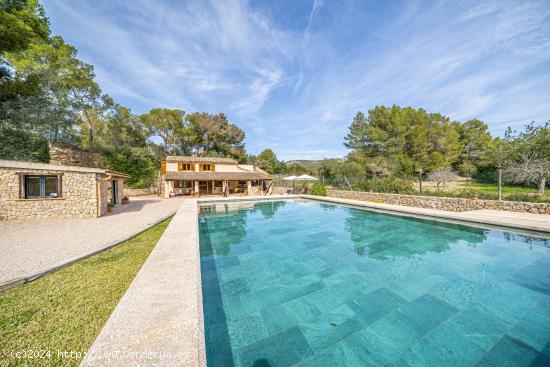 Finca rústica de diseño con piscina - BALEARES