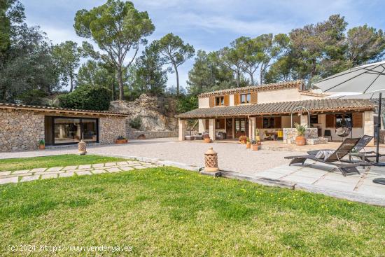 Finca rústica de diseño con piscina - BALEARES