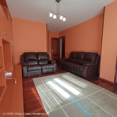 Se vende piso de tres dormitorios en zona Fontiñas!!!! - LUGO