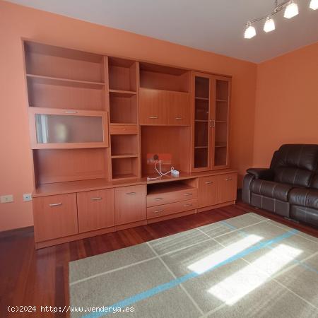 Se vende piso de tres dormitorios en zona Fontiñas!!!! - LUGO