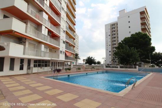 APARTAMENTO REFORMADO, CON PISCINA, UNA PLAZA DE GARAJE PARA MOTO, VISTAS A LA PLAYA. - VALENCIA