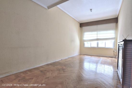 Se vende elegante piso de 94m2 en zona de General Perón - MADRID