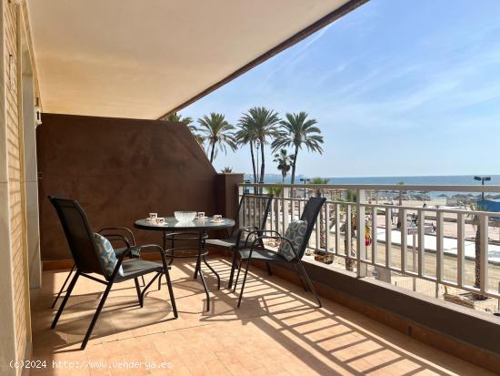 APARTAMENTO VACACIONAL, PRIMERA LÍNEA DE PLAYA VFT/MA/59241 - MALAGA