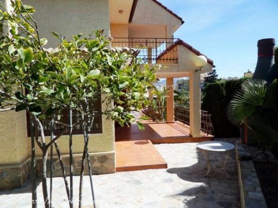 Chalet en venta en Puerto de Mazarrón - MURCIA