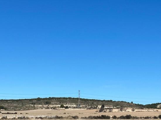  Mas de 20.000 metros de finca junto a Corvera y Baños y Mendigo - MURCIA 