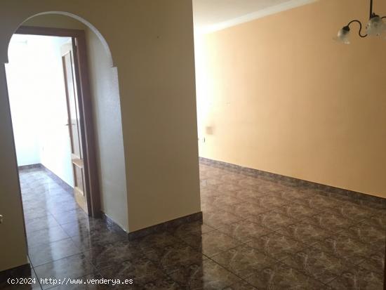 Vivienda en planta baja con 3 dormitorios - MURCIA