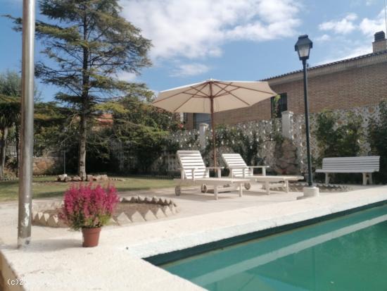 Espectacular chalet INDIVIDUAL CON PISCINA PRIVADA! - TOLEDO