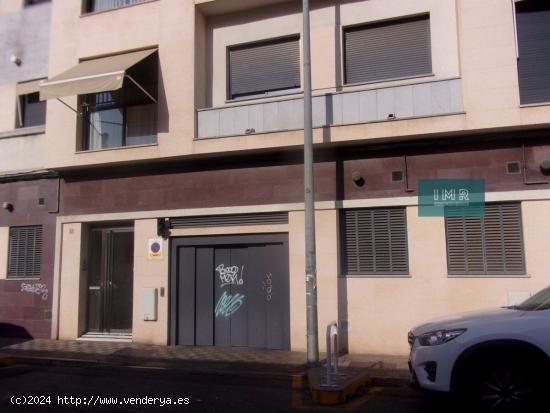 Plaza de garaje y trastero en venta cernano a El Corte Inglés - SEVILLA