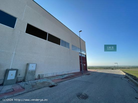 Nave en venta en polígono El Estanquillo, Burguillos - SEVILLA