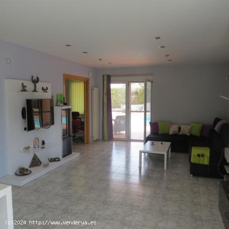 Chalet en venta en Castellví de Rosanes - BARCELONA