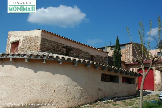 EN VENTA MASÍA CON 1.000 Ha. DE TERRENO EN VENTA. - TARRAGONA