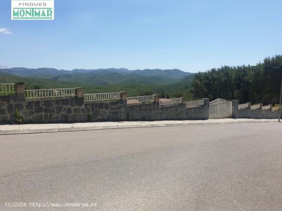 PARCELA PARA EDIFICAR DOS CASAS EN PINEDA PARK - BARCELONA