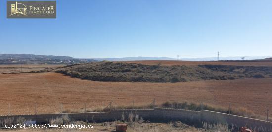 CHALET EN CARRETERA CELADAS - TERUEL