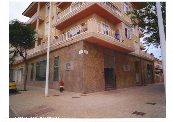 Local comercial en Elche zona Campo de fútbol, 300 m2 (Pub, con licencia) - ALICANTE