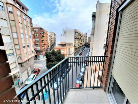 4 DORMITORIOS, 1 BAÑO, 1 ASEO, ASCENSOR - ALICANTE