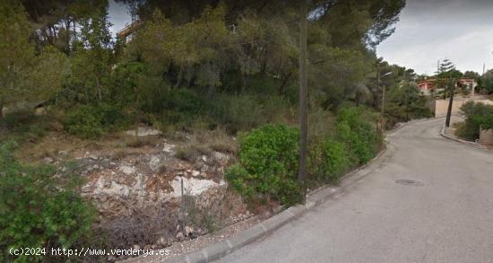 PARCELA URBANA CON DESPEJADAS VISTAS AL MAR EN LOS ROSALES DE CUNIT - TARRAGONA