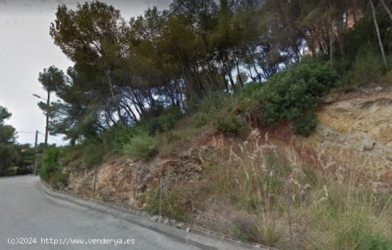 PARCELA URBANA CON DESPEJADAS VISTAS AL MAR EN LOS ROSALES DE CUNIT - TARRAGONA