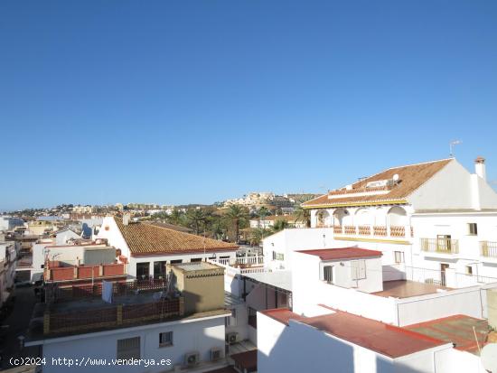 Atico con 1 dormitorio y terraza de 18 m2 en La Cala, centro - MALAGA