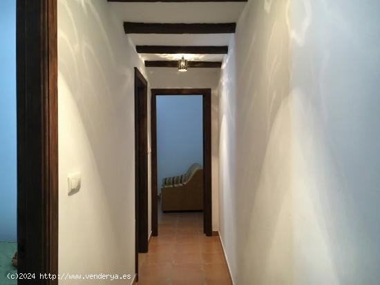  VENTA DE CASA UNIFAMILIAR CON 4 DORMITORIOS, 1 BAÑO, TRASTERO Y TERRAZA EN SALAR - GRANADA 