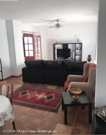 PRECIOSA CASA EN MORALEDA DE ZAFAYONA CON TRES DORMITORIOS, DOS BAÑOS, PATIO Y TERRAZA !!! - GRANAD