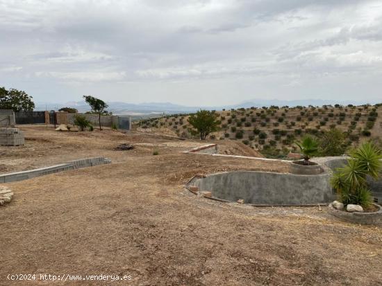 PARCELA DE RECREO EN URBANIZACIÓN DE LOS TABLAZOS CON 3.000m² DE SUPERFICIE !!!! - GRANADA