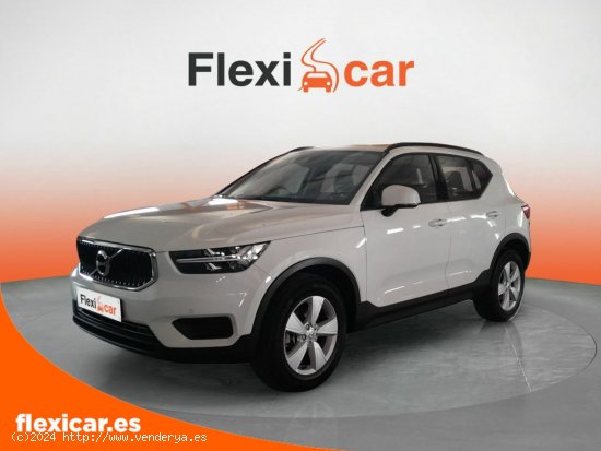 Volvo XC40 1.5 T3 Momentum - Don Benito