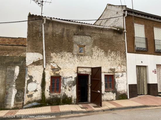  CASA SITUADA EN ZONA AISLADA DE CHAUCHINA ZONA TRANQUILA E IDEAL PARA VIVIR !!! - GRANADA 